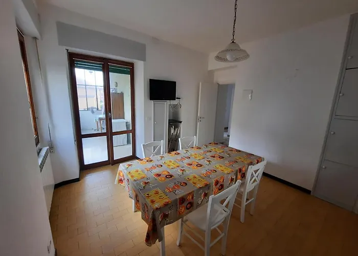 Apartment Casa Romeo Con Posto Auto Finale Ligure