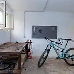 Lägenhet Casa Romeo Con Posto Auto Finale Ligure