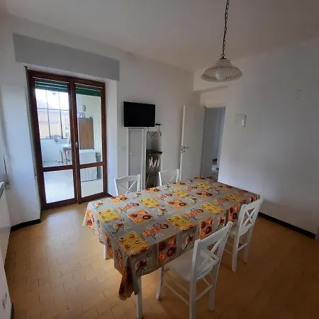 Apartment Casa Romeo Con Posto Auto Finale Ligure