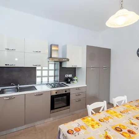 Casa Romeo Con Posto Auto * Finale Ligure