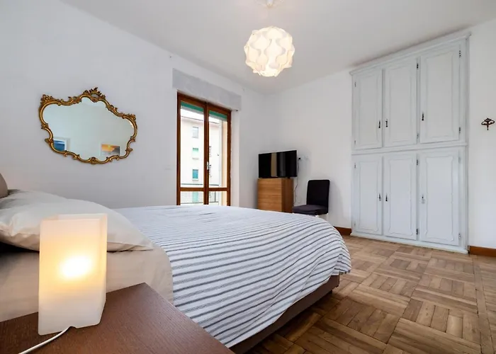 Casa Romeo Con Posto Auto Lejlighed *