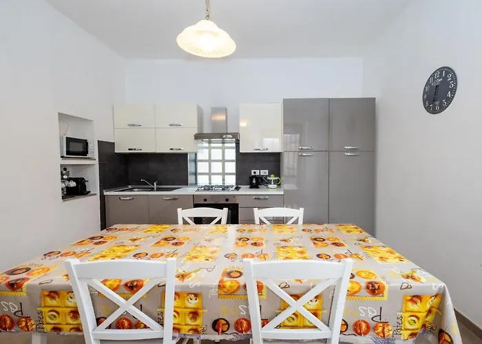 Appartement Casa Romeo Con Posto Auto Finale Ligure